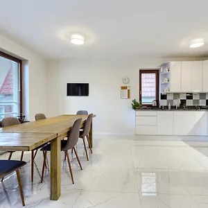 - Oliwa Apartament Gdańsk
