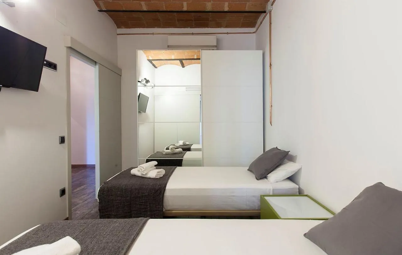 Ab Paral-Lel Spacious Apartments