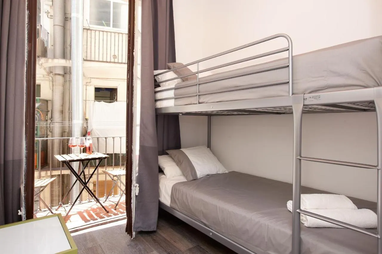 Ab Paral-Lel Spacious Apartments