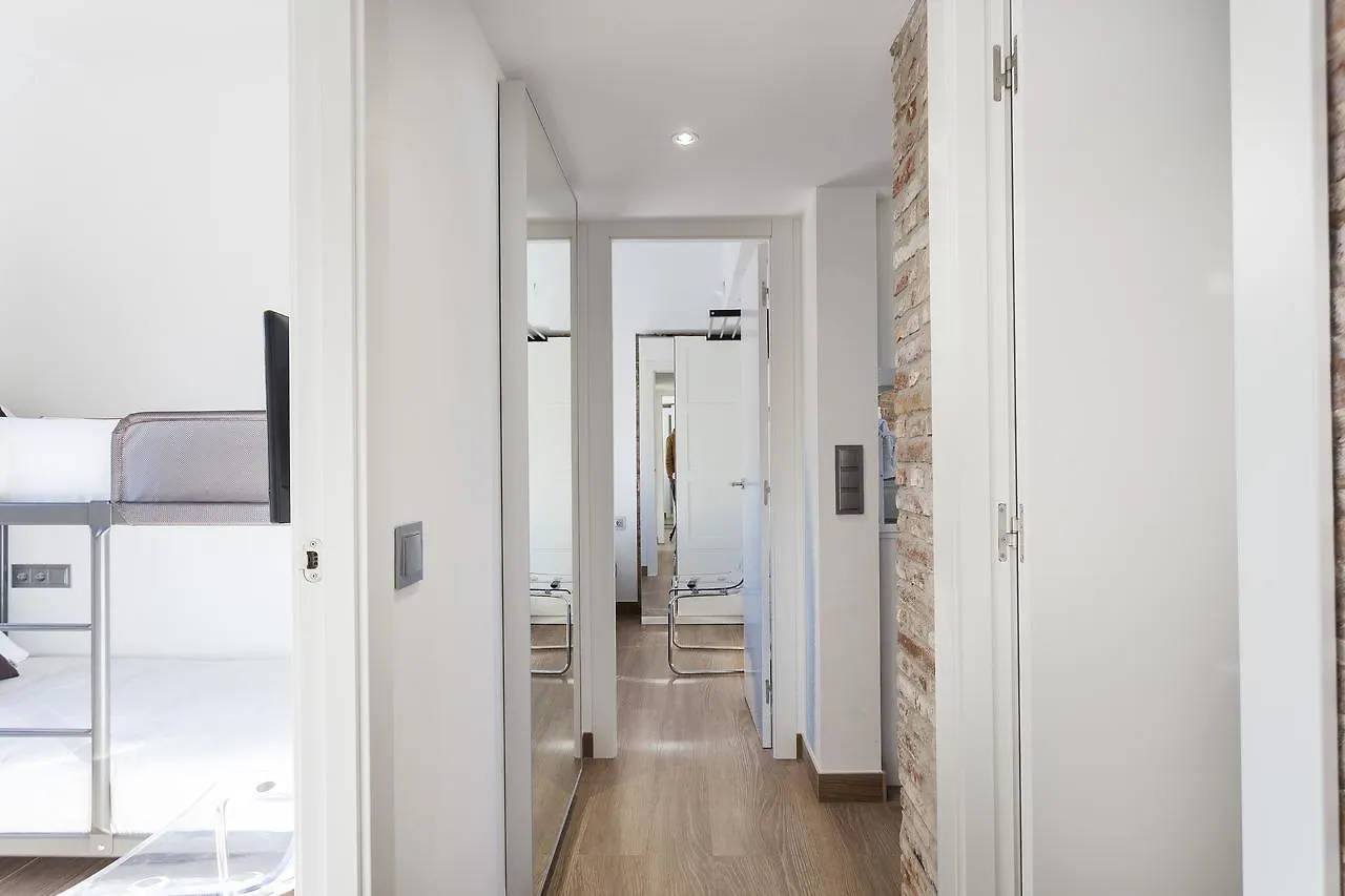 Ab Paral-Lel Spacious Apartments
