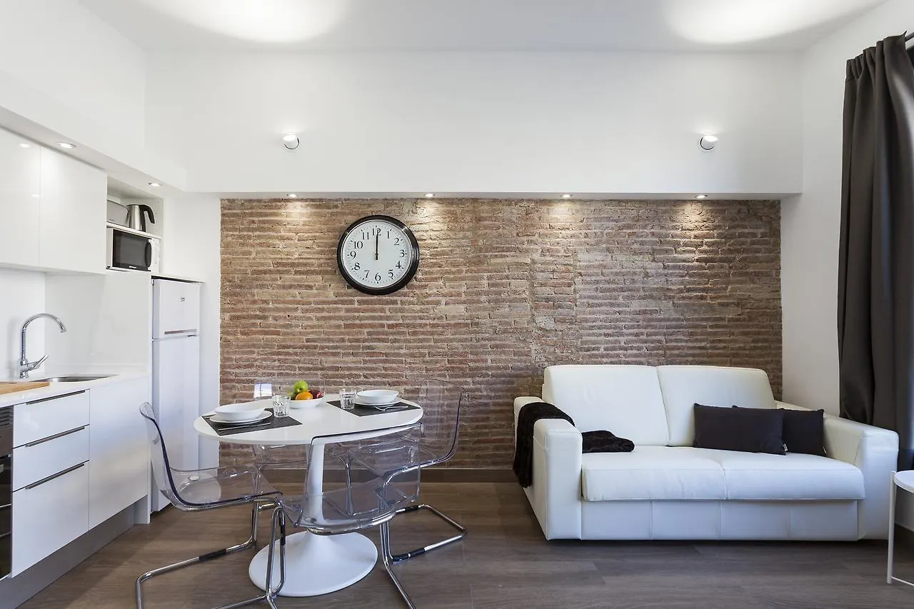 Ab Paral-Lel Spacious Apartments