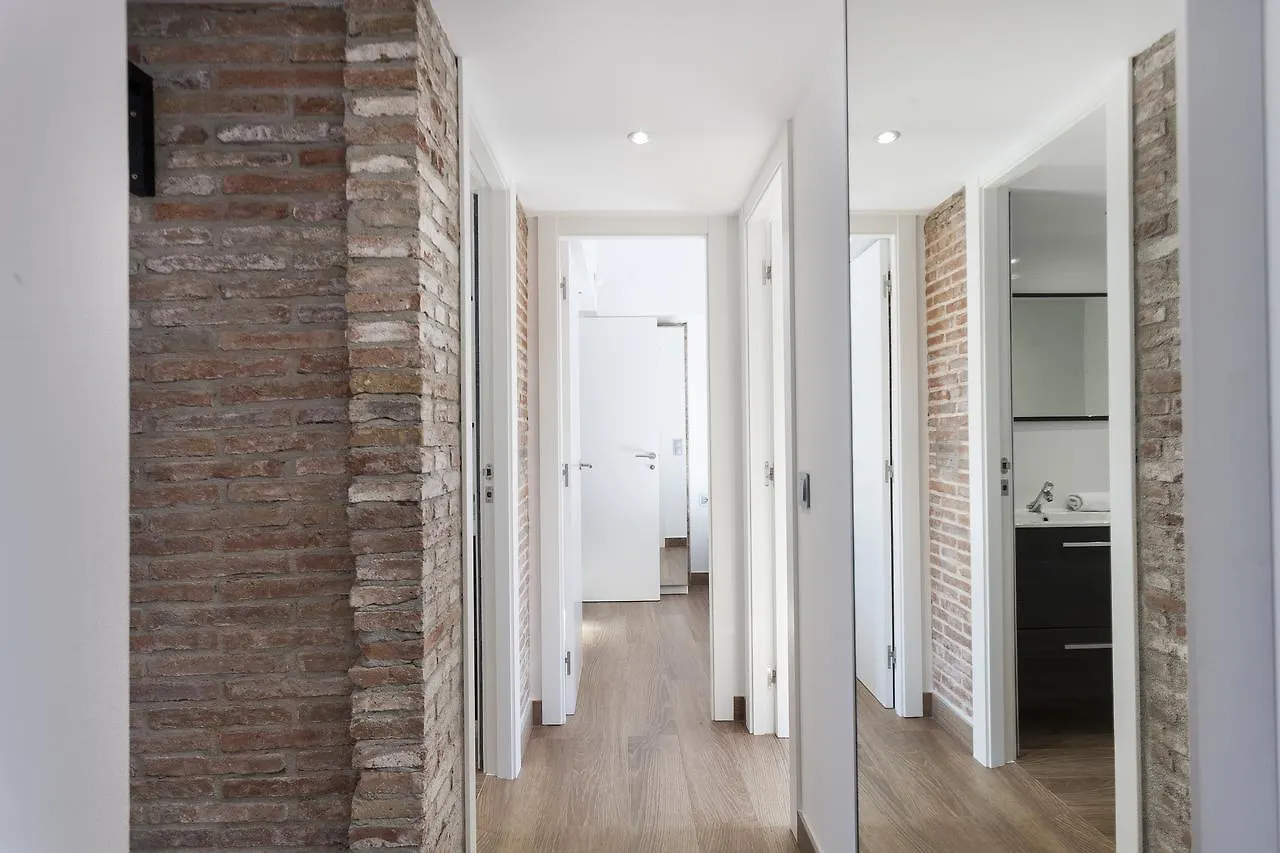 Ab Paral-Lel Spacious Apartments