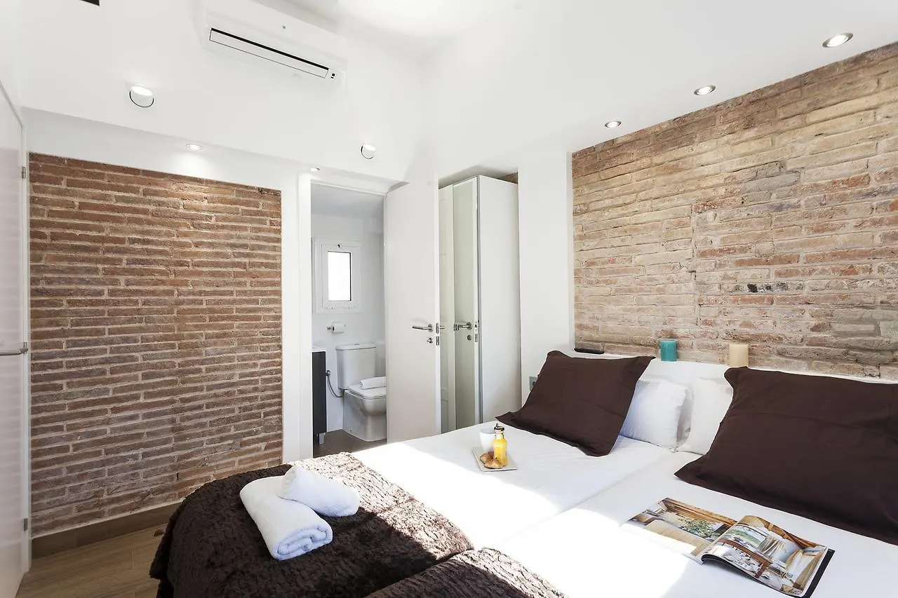 Ab Paral-Lel Spacious Apartments