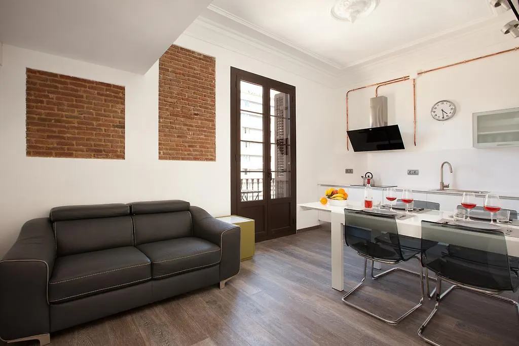 Ab Paral-Lel Spacious Apartments location