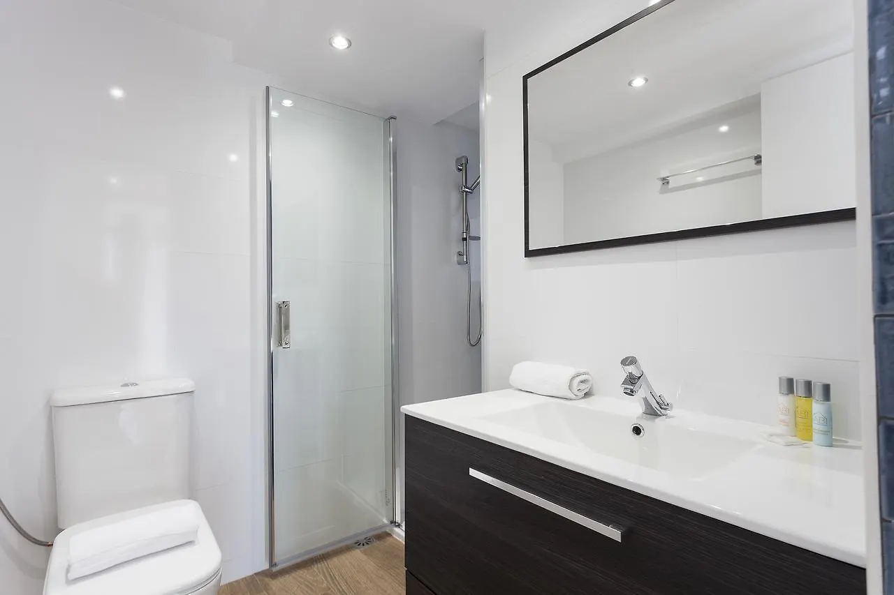 Ab Paral-Lel Spacious Apartments Spain